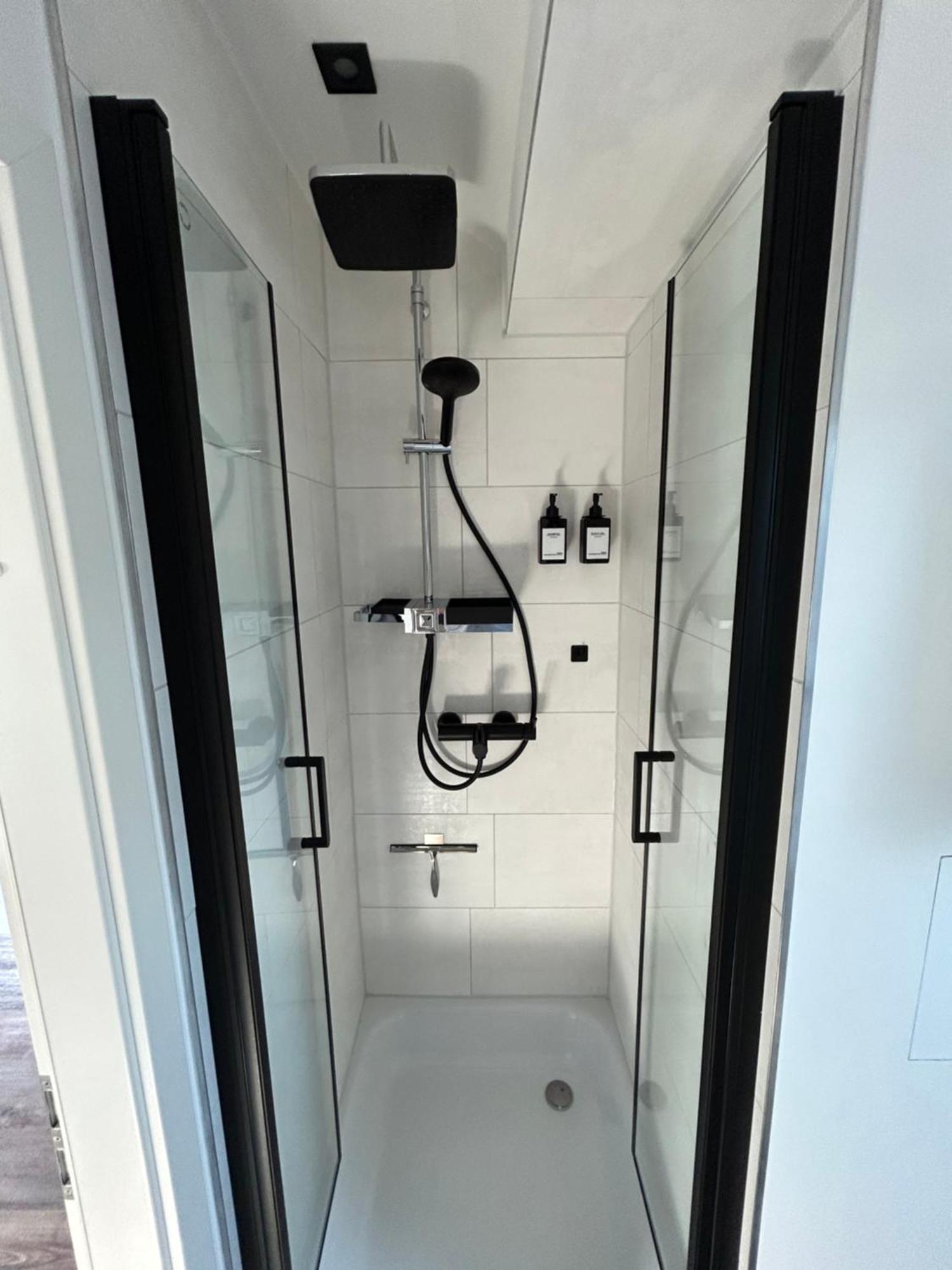 Schoenes Appartement Mit Seeblick غومرسباخ المظهر الخارجي الصورة